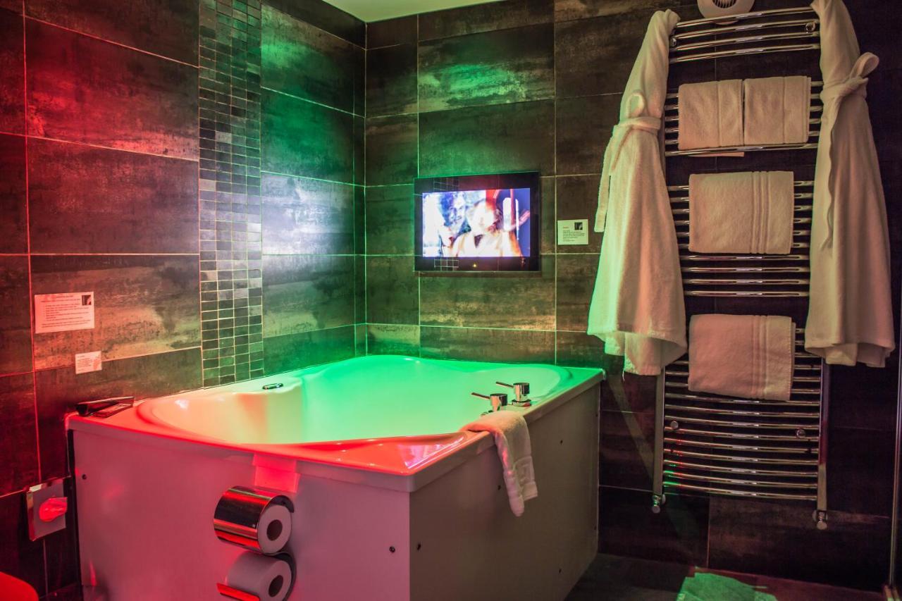 The Howbeck & The Retreat Incl Off-Site Health Club And Parking Ev Point Available Windermere Bagian luar foto